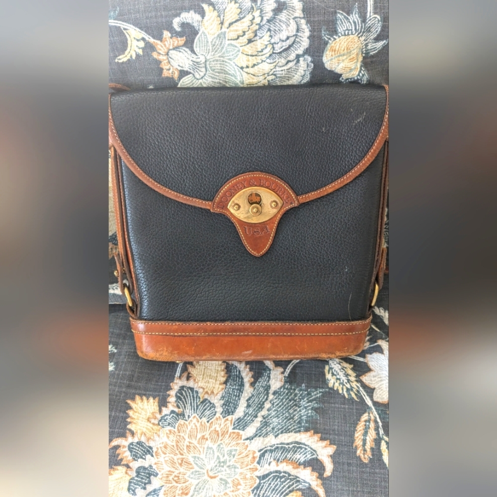 Vintage, Classic D&B Leather Cavalry Spectator Crossbody Bag